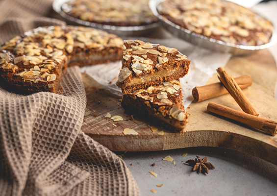 Speculaastaart met amandelspijs