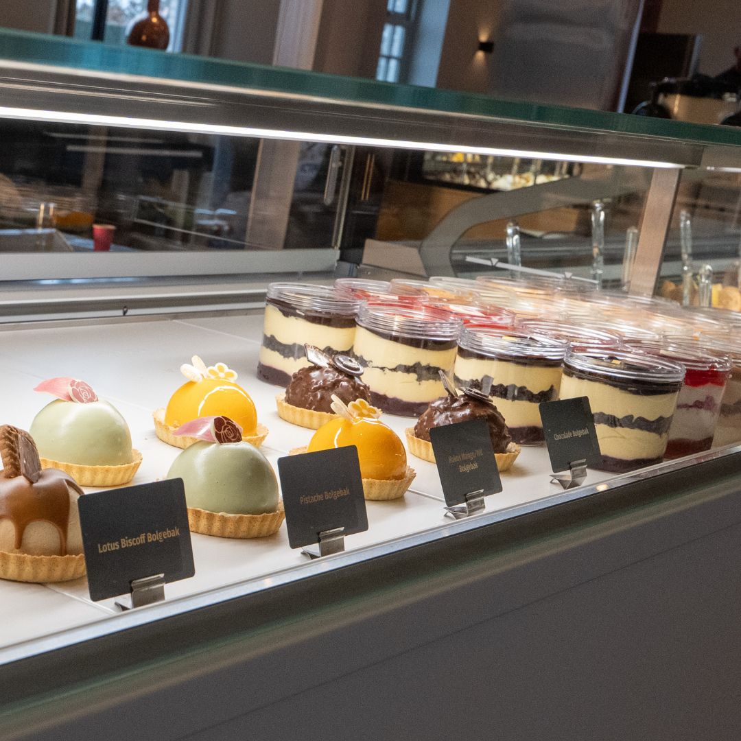<h2 style="color:#c56587;">Bolgebak & dessertpotten</h2> 