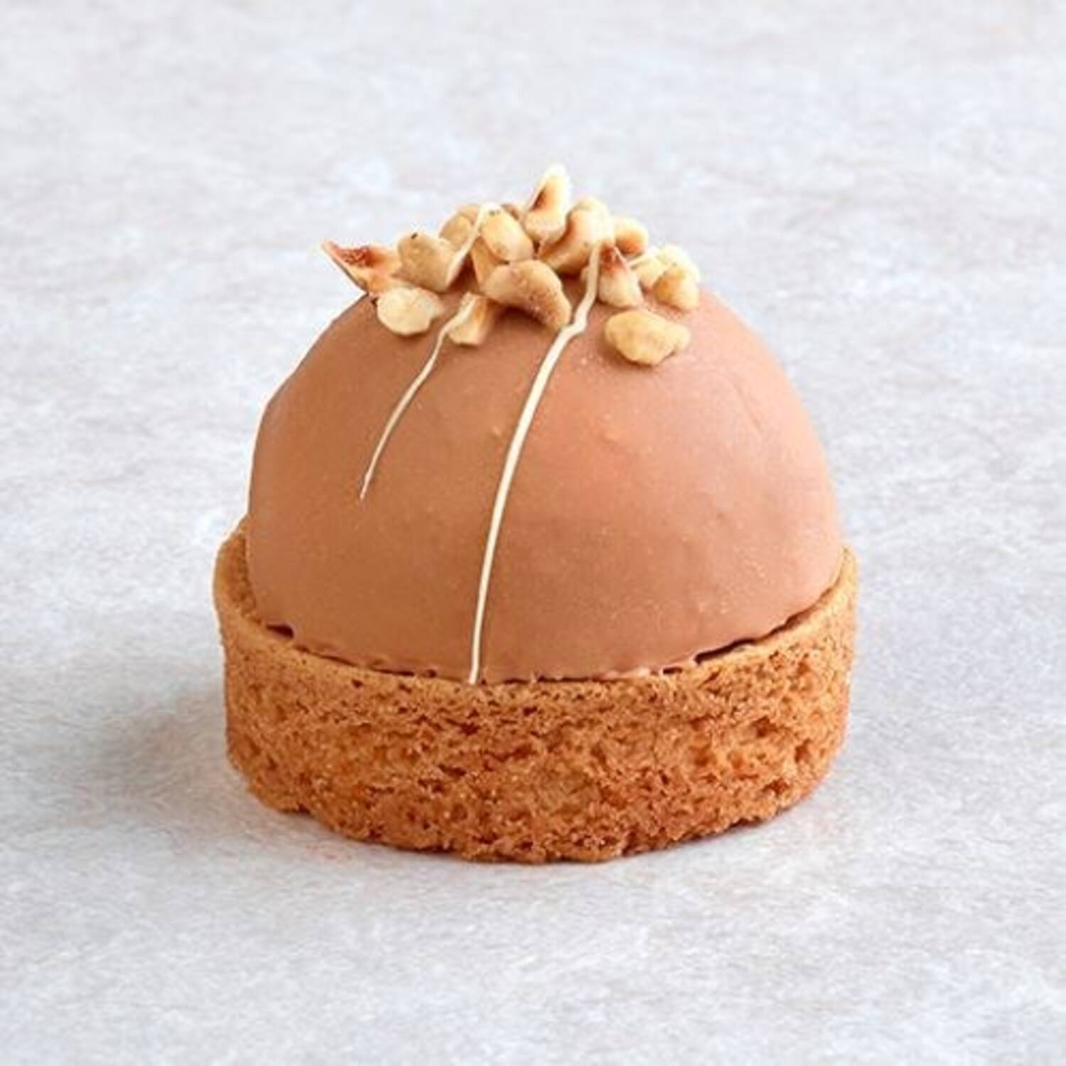 Banketpartners 1420 Hazelnoot Bombe 7.5 cm (35)
